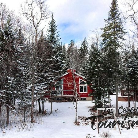 Les Chalets Tourisma - Chalet Dans Les Bois Avec Lac Prive - Le Colibri Saint-Raymond Екстер'єр фото