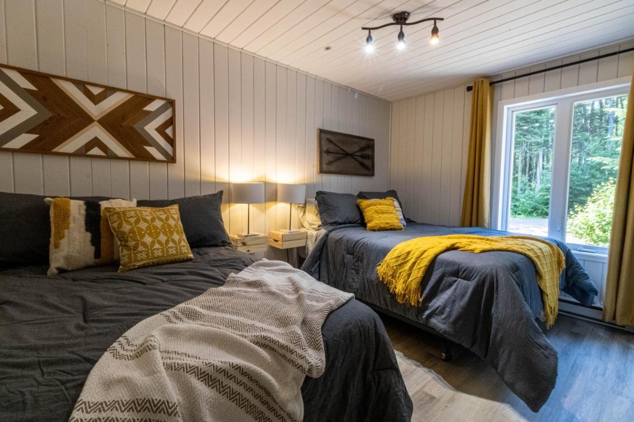 Les Chalets Tourisma - Chalet Dans Les Bois Avec Lac Prive - Le Colibri Saint-Raymond Екстер'єр фото